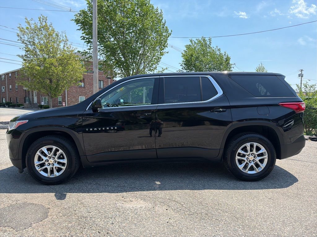 Used 2019 Chevrolet Traverse LS AWD/4WD image 2