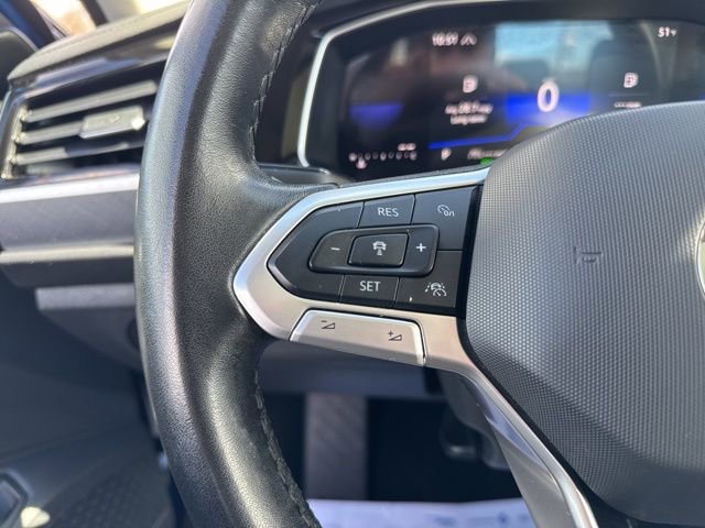 Used 2024 Volkswagen Jetta SE image 17