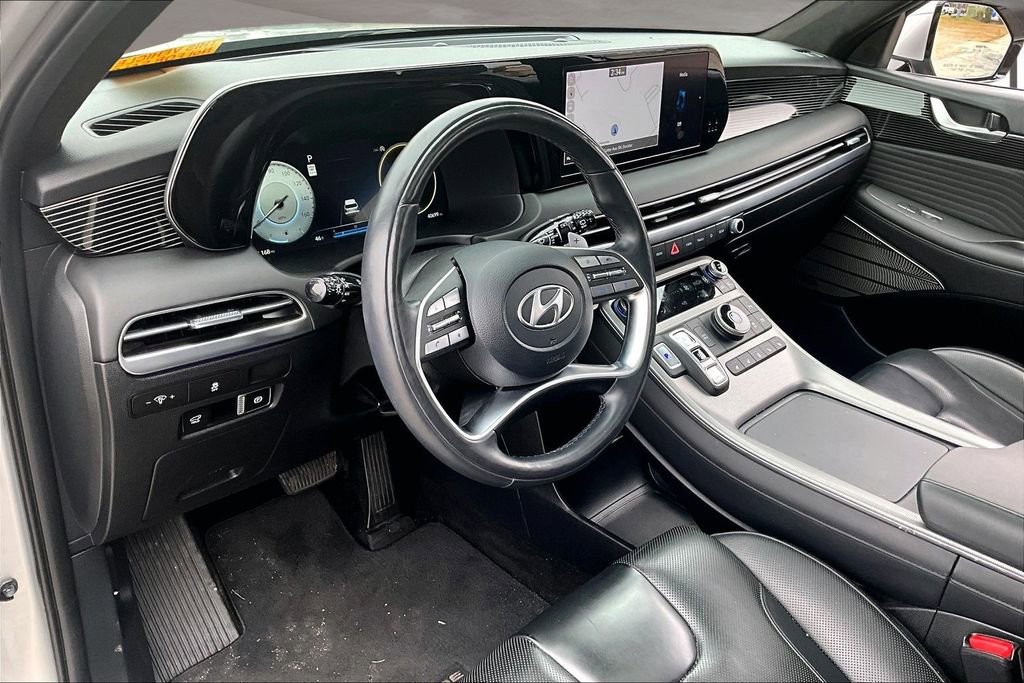 Used 2024 Hyundai Palisade Calligraphy image 17