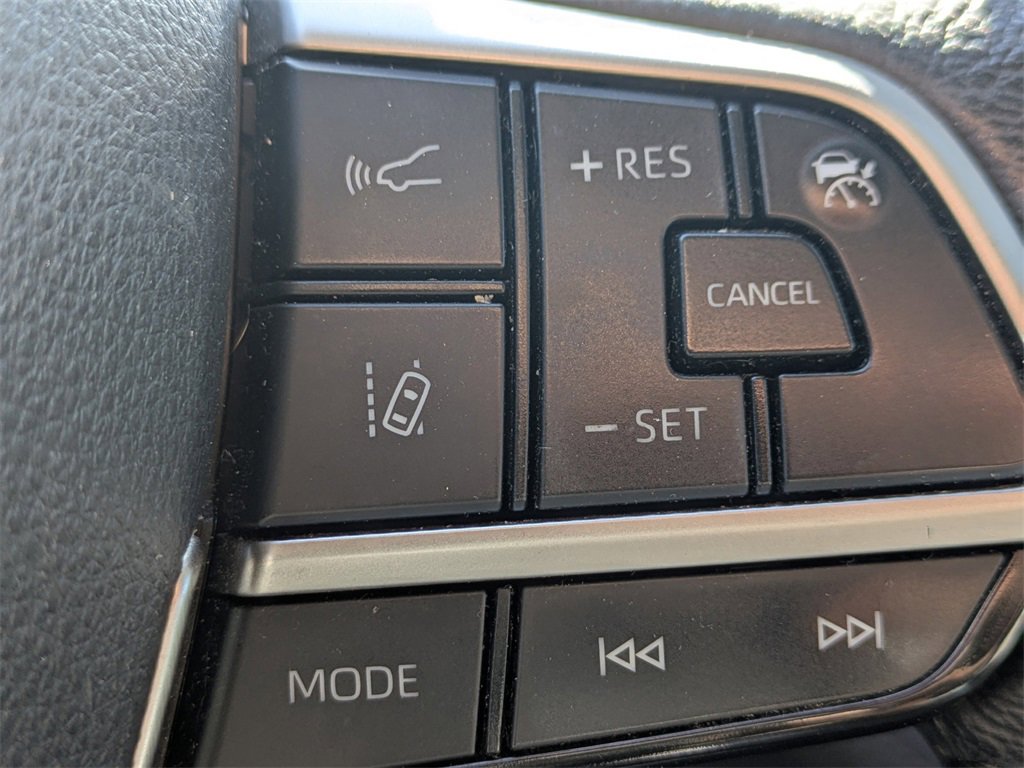 Used 2021 Toyota Sienna XLE w/ XLE Plus Package image 32