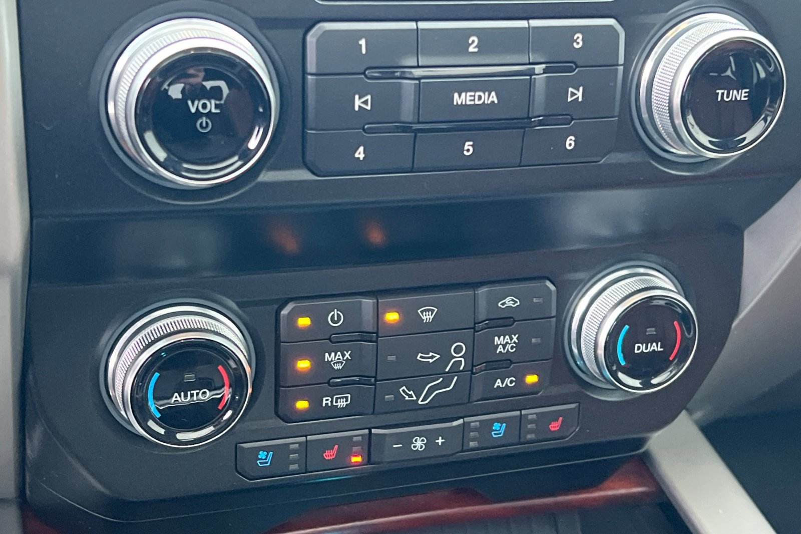 Used 2020 Ford F450 King Ranch w/ King Ranch Ultimate Package image 21