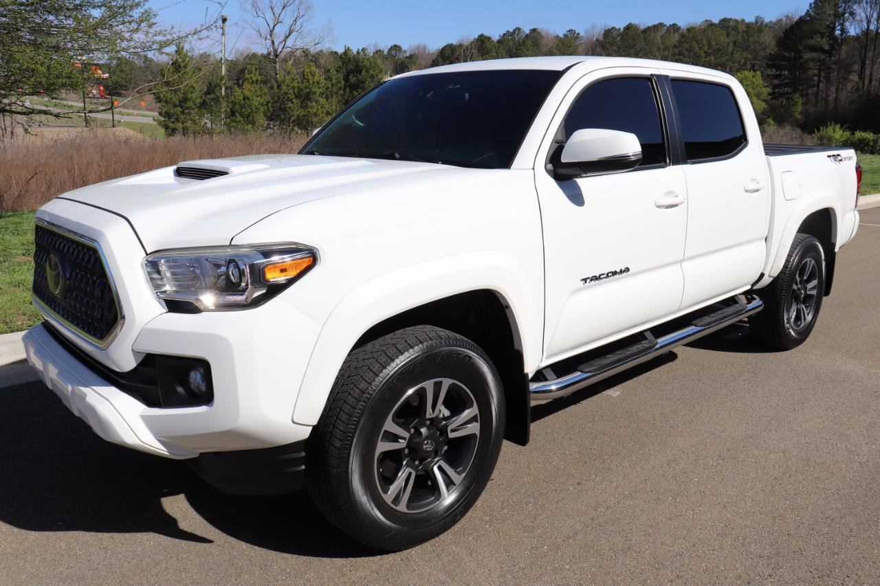 Used 2018 Toyota Tacoma TRD Sport image 8