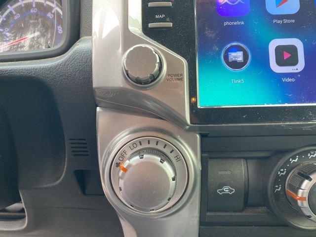 Used 2017 Toyota 4Runner SR5 RWD image 18