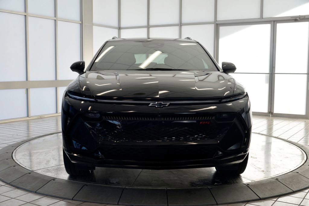 Used 2024 Chevrolet Equinox EV RS image 3