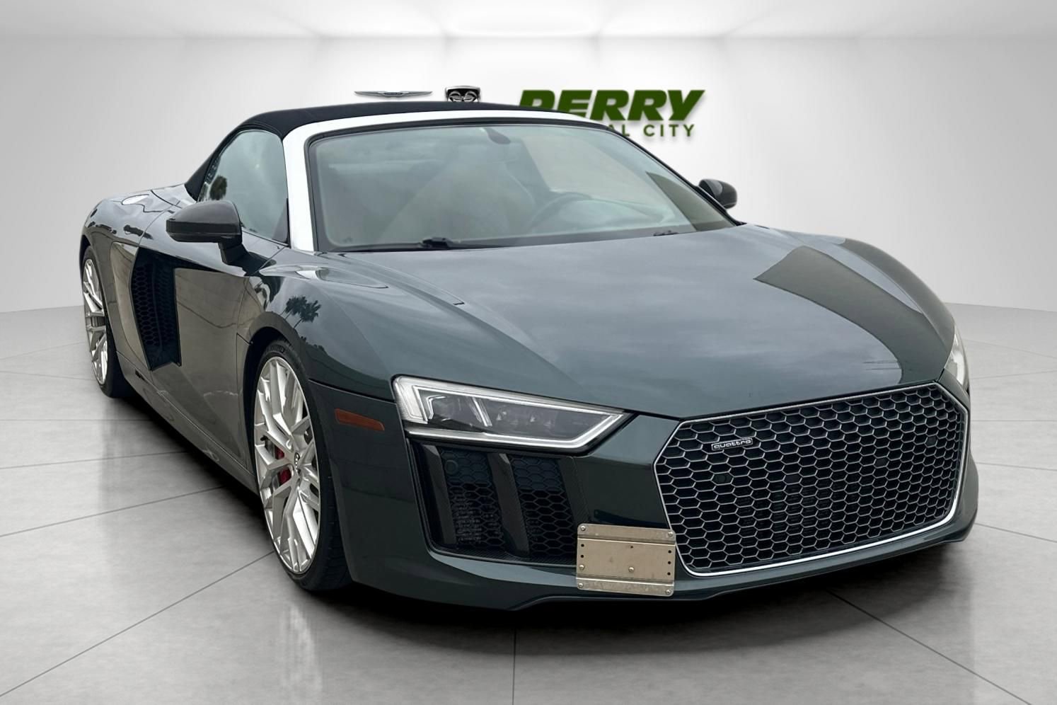 Used 2017 Audi R8 V10 w/ Carbon Exterior Package