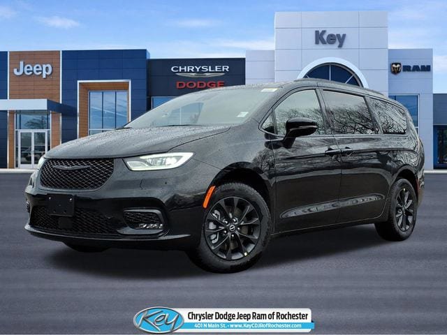 New 2026 Chrysler Pacifica Select AWD/4WD image 1