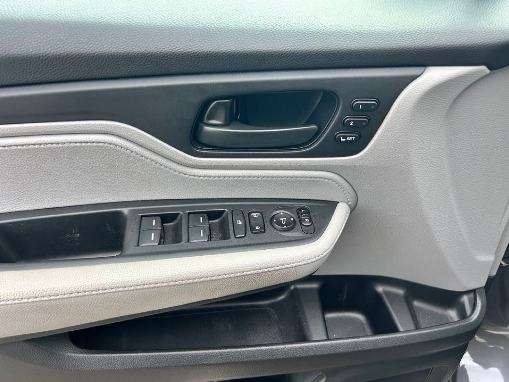 Used 2018 Honda Odyssey EX-L image 21