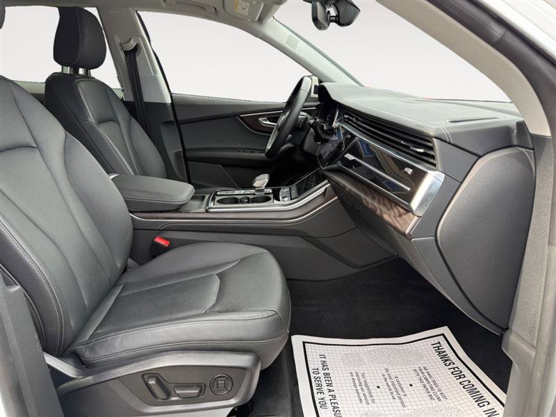 Used 2023 Audi Q8 Premium Plus w/ Premium Plus Package image 16