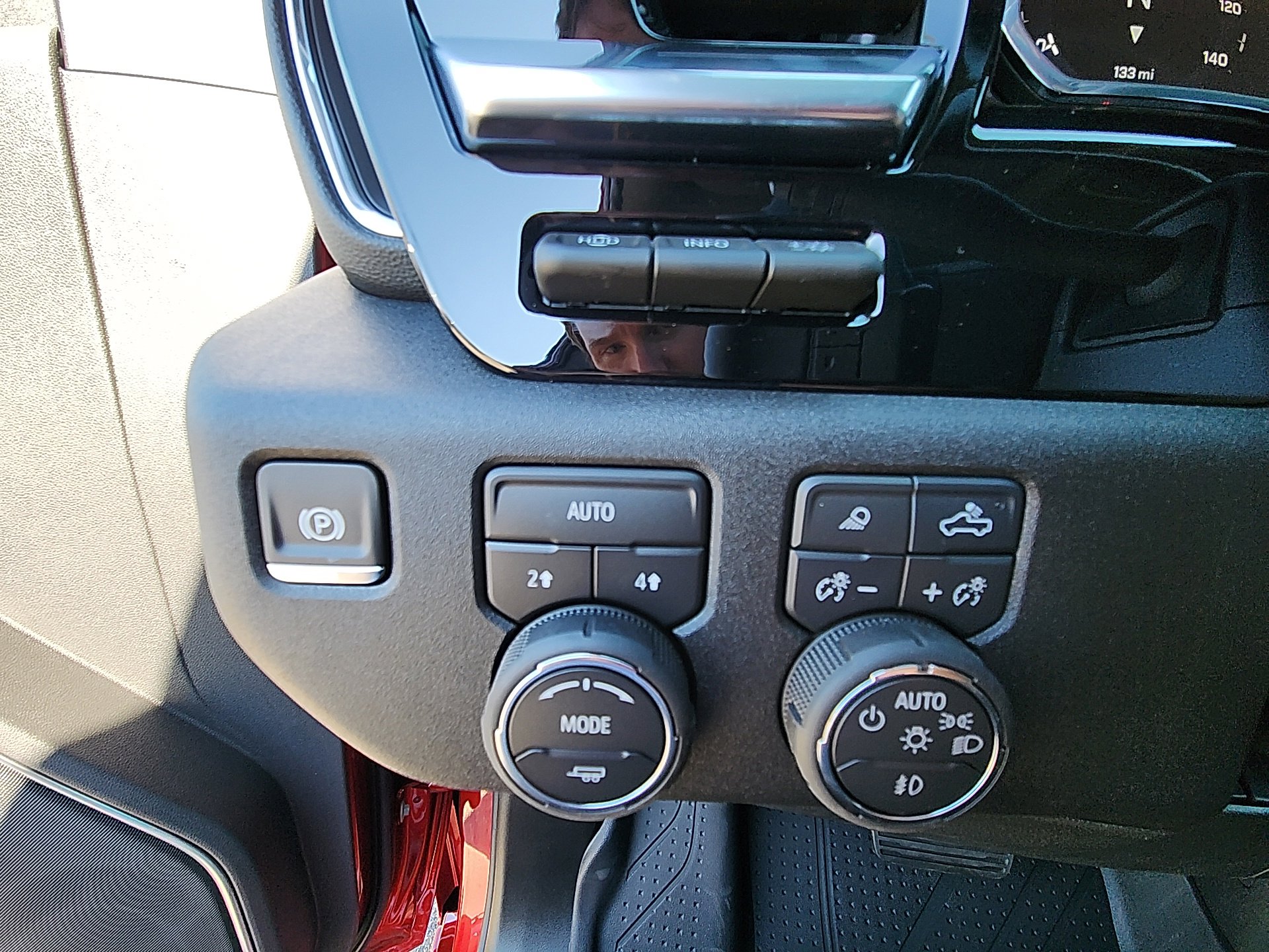 Used 2026 Chevrolet Silverado 1500 LTZ w/ Technology Package image 21