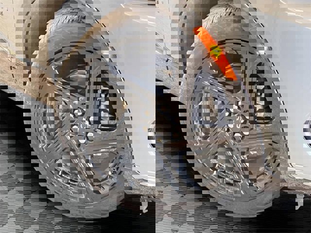 Certified 2024 Chevrolet Equinox EV RS image 30