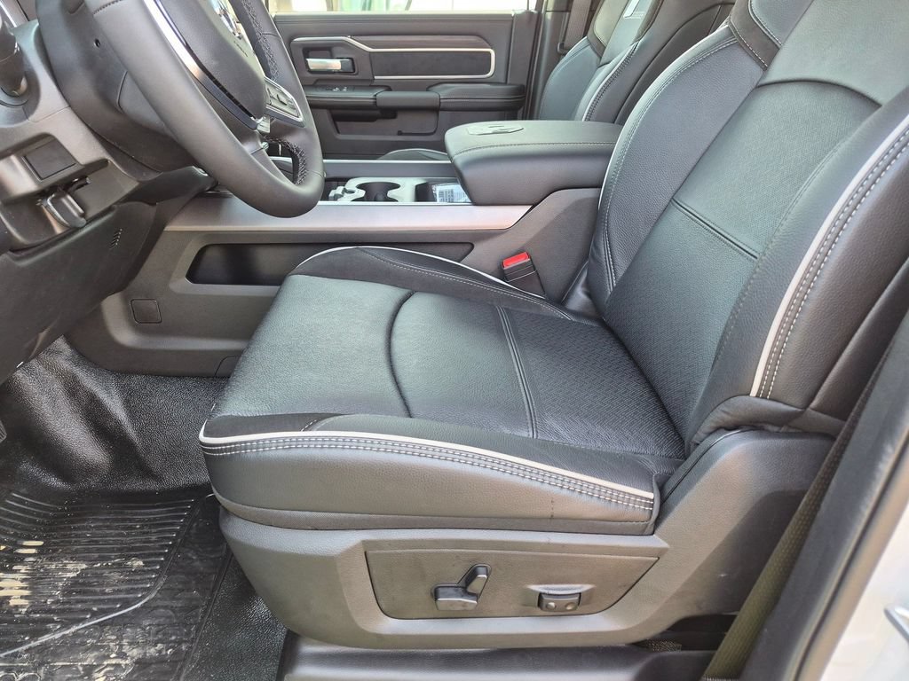 New 2026 RAM 5500 4x4 Crew Cab w/ Laramie Trim Package image 11