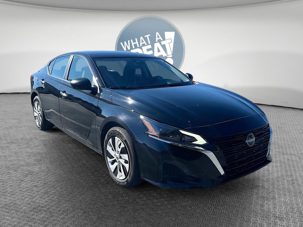 Used 2025 Nissan Altima 2.5 S video 1
