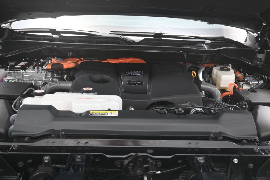 Used 2025 Toyota Tundra Platinum AWD/4WD image 11