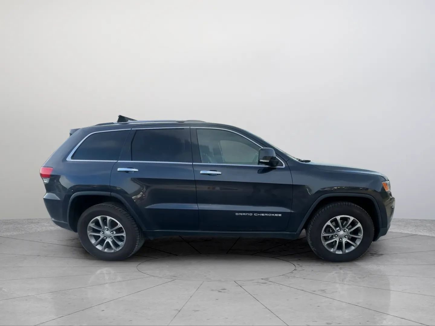 Used 2014 Jeep Grand Cherokee Limited AWD/4WD image 6