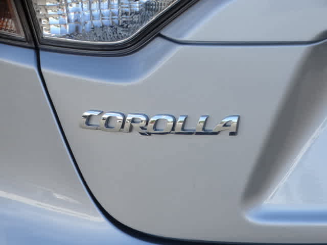 Used 2025 Toyota Corolla LE image 10