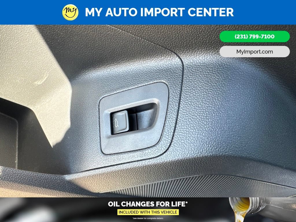 Used 2023 Volkswagen Atlas SE w/ Black Wheel Package AWD/4WD image 12