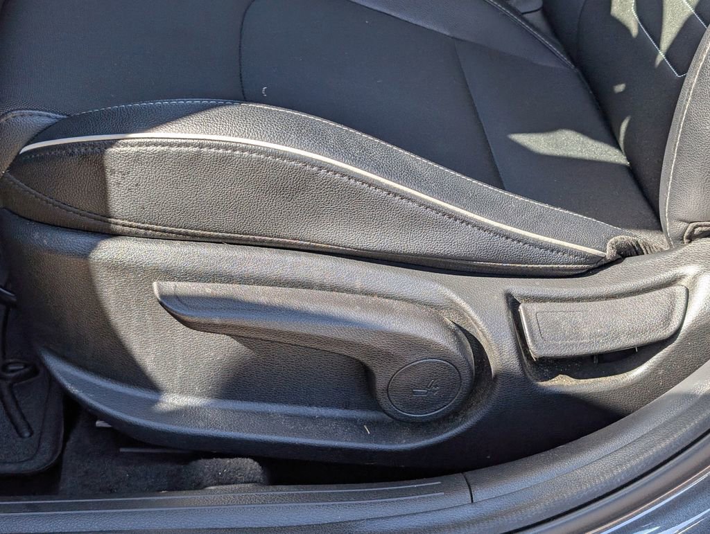 Used 2023 Kia Forte GT-Line image 11