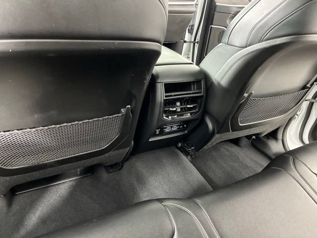 Used 2022 Jeep Grand Cherokee Limited AWD/4WD image 46
