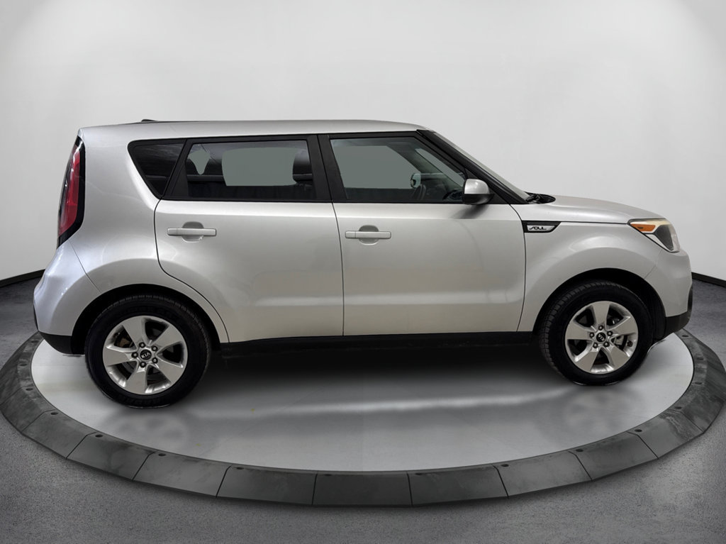 Used 2017 Kia Soul FWD image 4