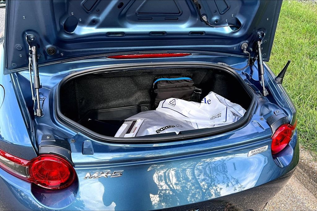 Used 2019 MAZDA MX-5 Miata Grand Touring RWD image 23