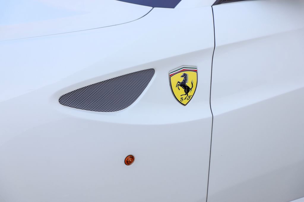 Certified 2016 Ferrari FF image 22