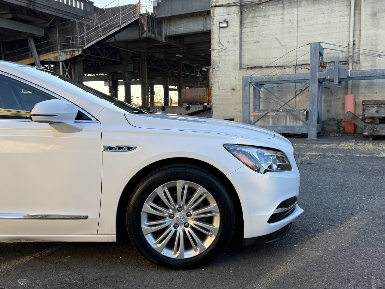 Used 2019 Buick LaCrosse Essence image 23