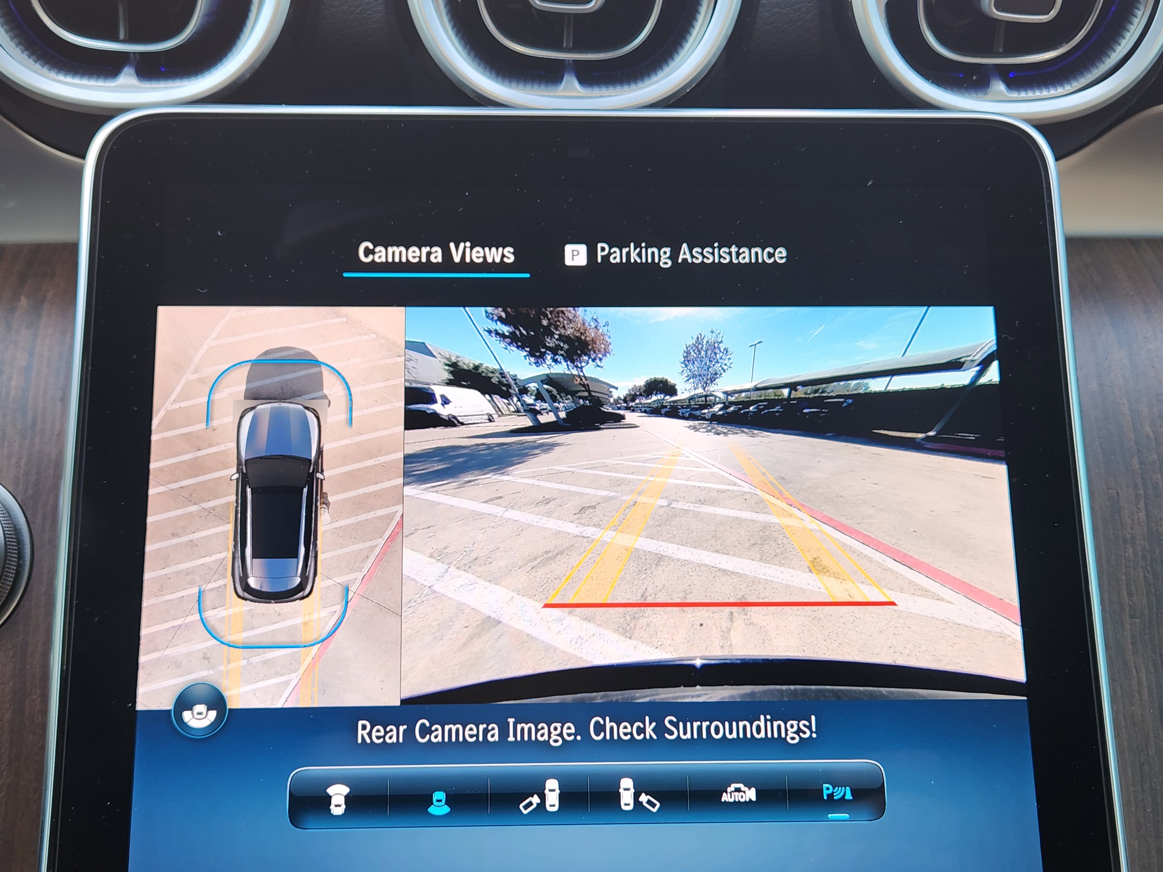 Used 2025 Mercedes-Benz GLC 300 300 image 16