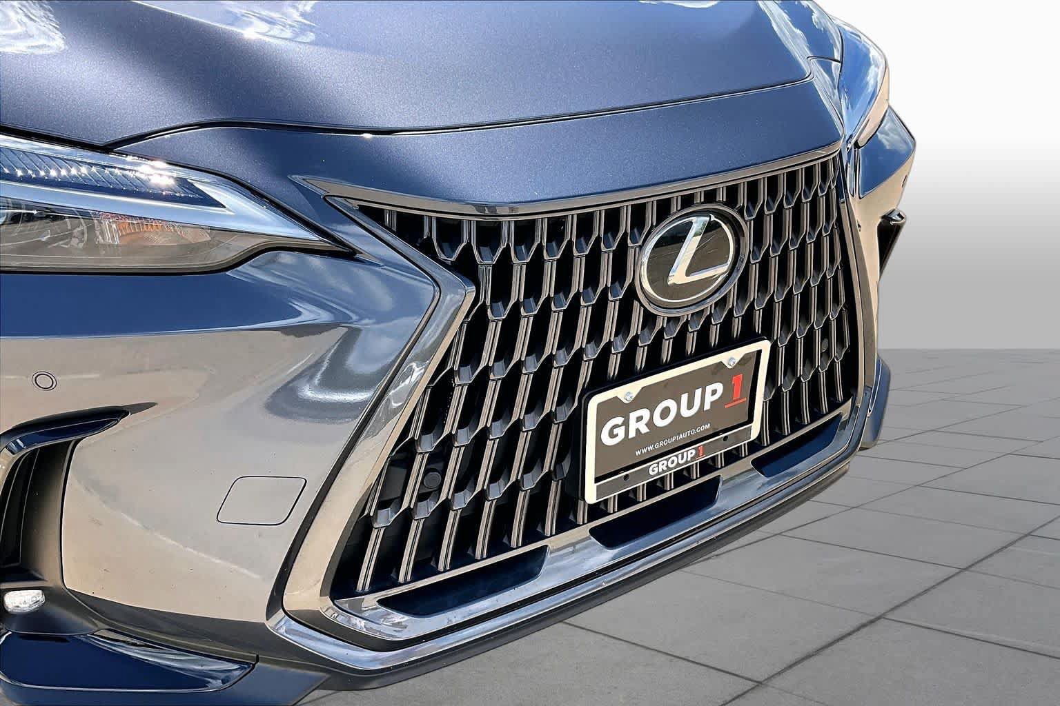 Used 2025 Lexus NX 250 FWD w/ Accessory Package (2T) image 30