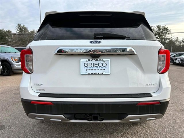 Used 2022 Ford Explorer XLT w/ Equipment Group 202A image 4