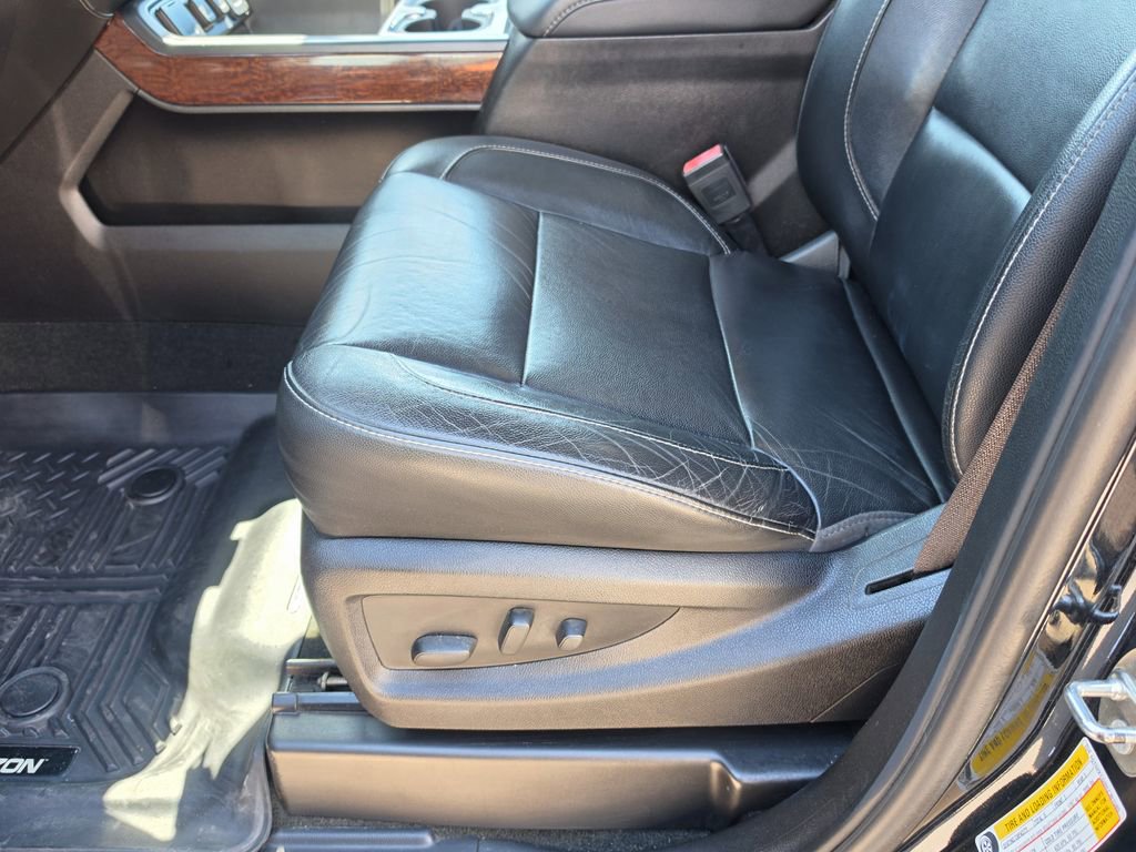 Used 2017 GMC Sierra 3500 SLT AWD/4WD image 8