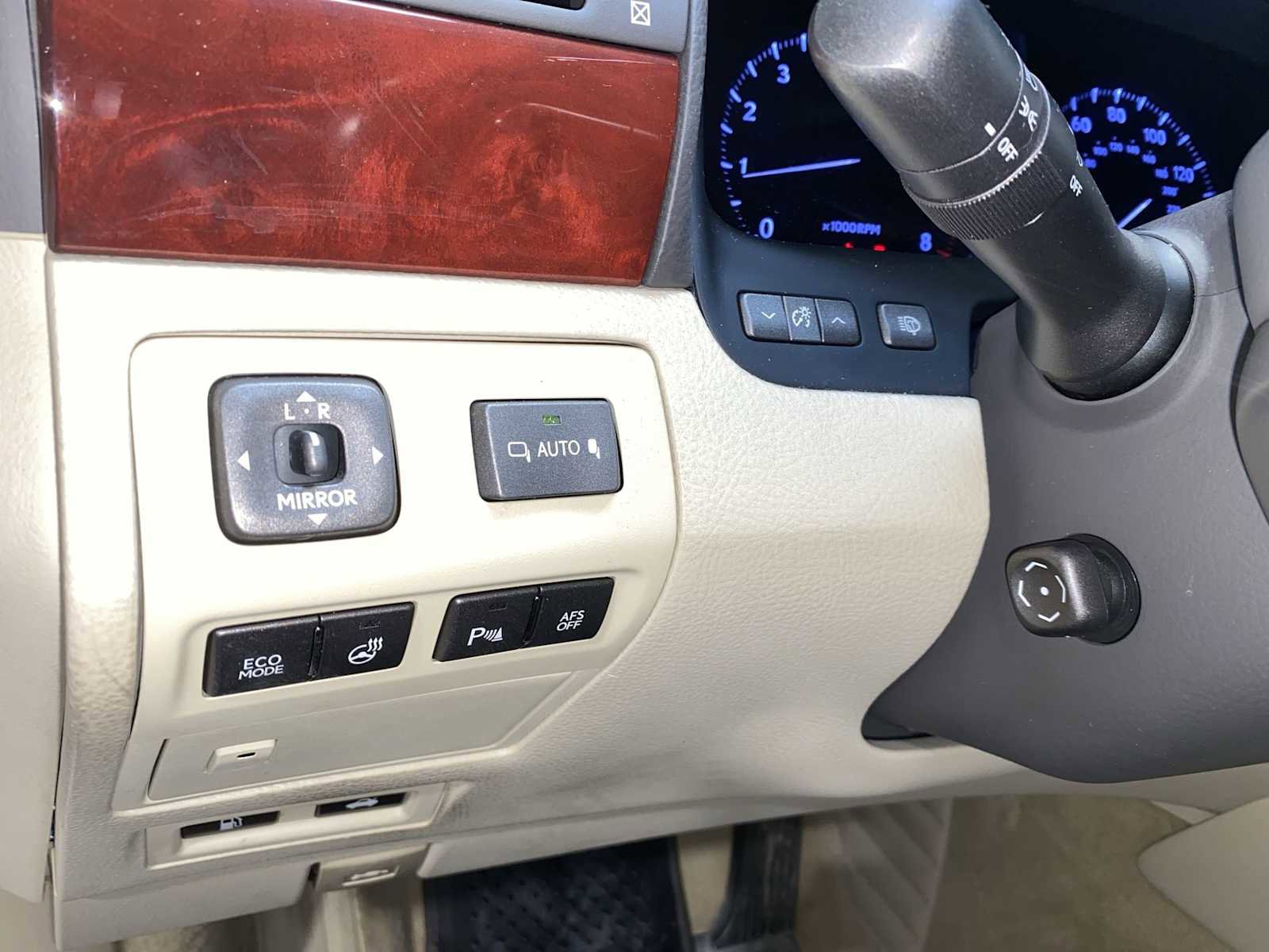 Used 2012 Lexus LS 460 AWD w/ Comfort Pkg image 24