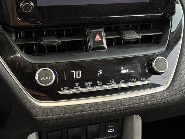 Used 2025 Toyota Corolla Cross LE FWD image 26