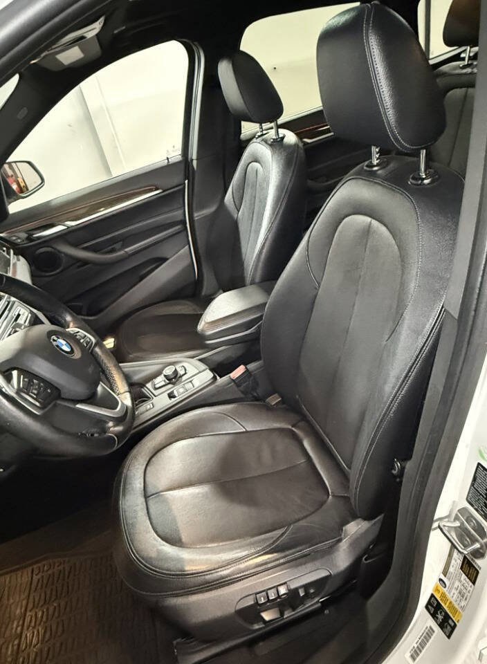 Used 2017 BMW X1 xDrive28i image 11