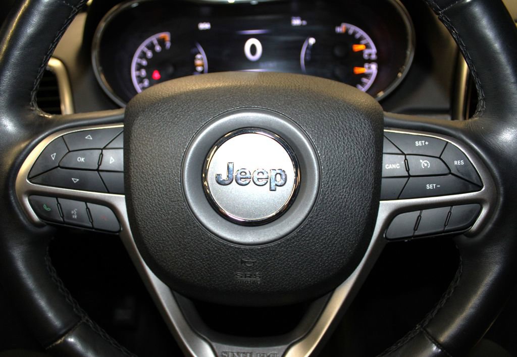 Used 2018 Jeep Grand Cherokee Altitude image 12