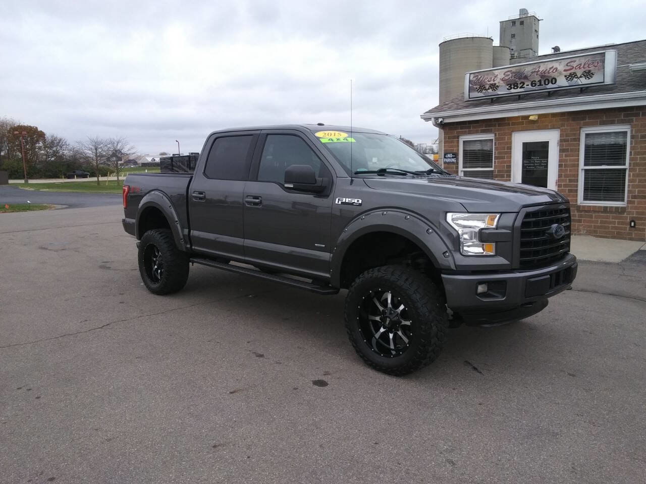 Used 2015 Ford F150 XLT w/ Equipment Group 301A Mid image 3