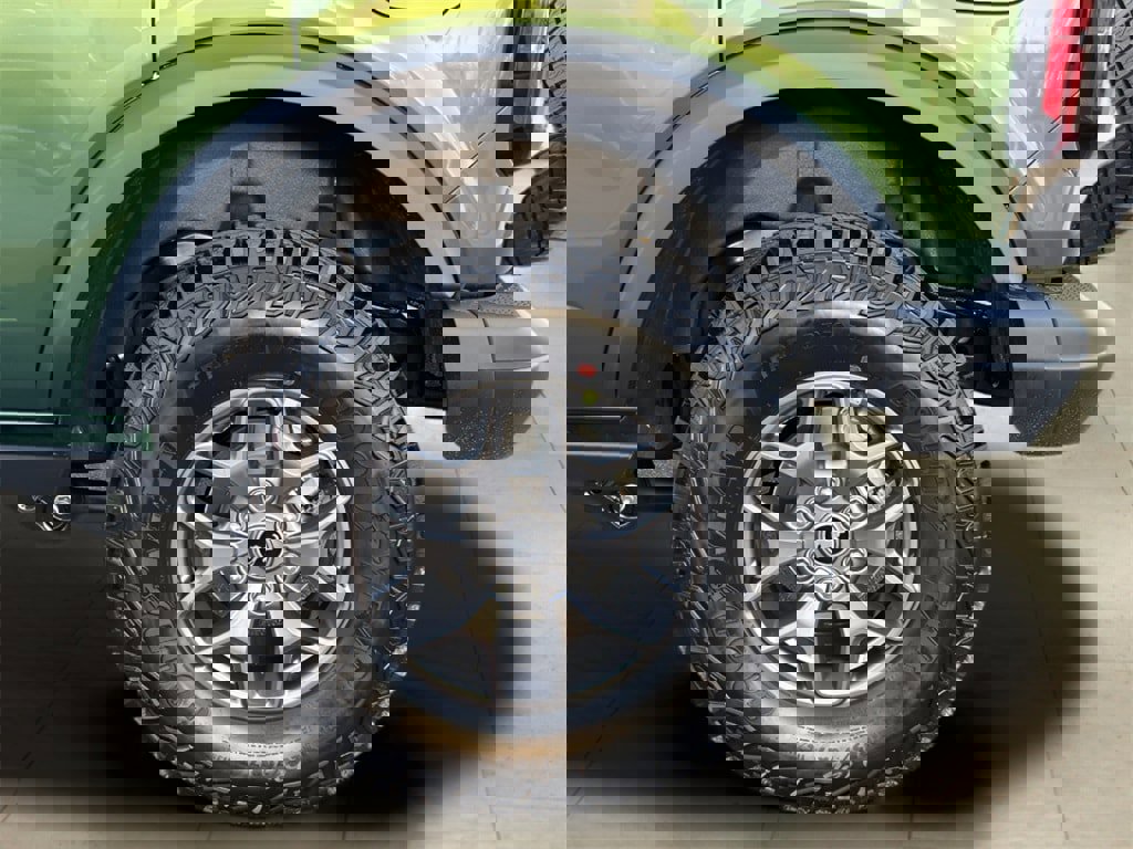 New 2025 Ford Bronco Badlands image 41