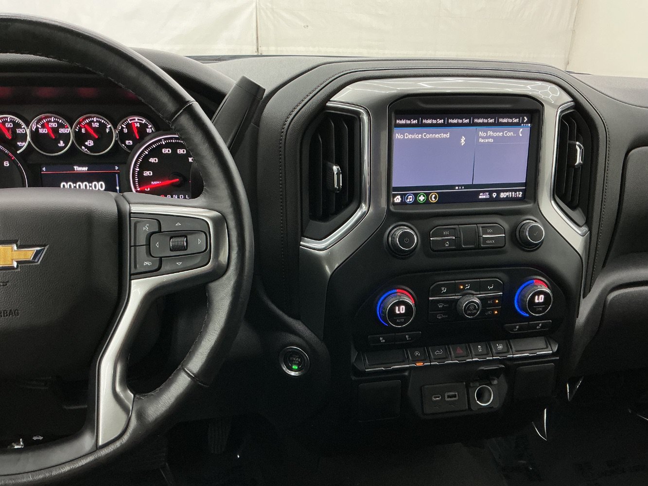 Used 2022 Chevrolet Silverado 1500 LT AWD/4WD image 33