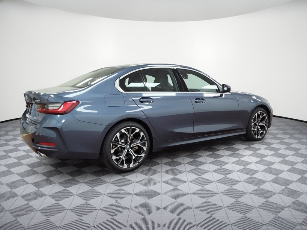 Used 2026 BMW 330i xDrive Sedan w/ Premium Package AWD/4WD image 9
