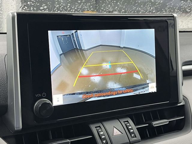 Used 2025 Toyota RAV4 XLE Premium AWD/4WD image 33
