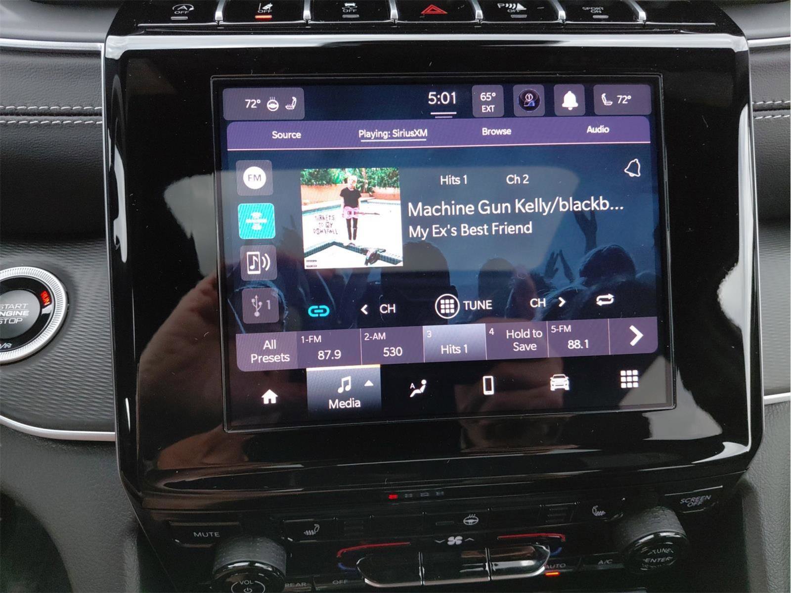 New 2025 Jeep Grand Cherokee L Laredo w/ Luxury Tech Group I AWD/4WD image 38