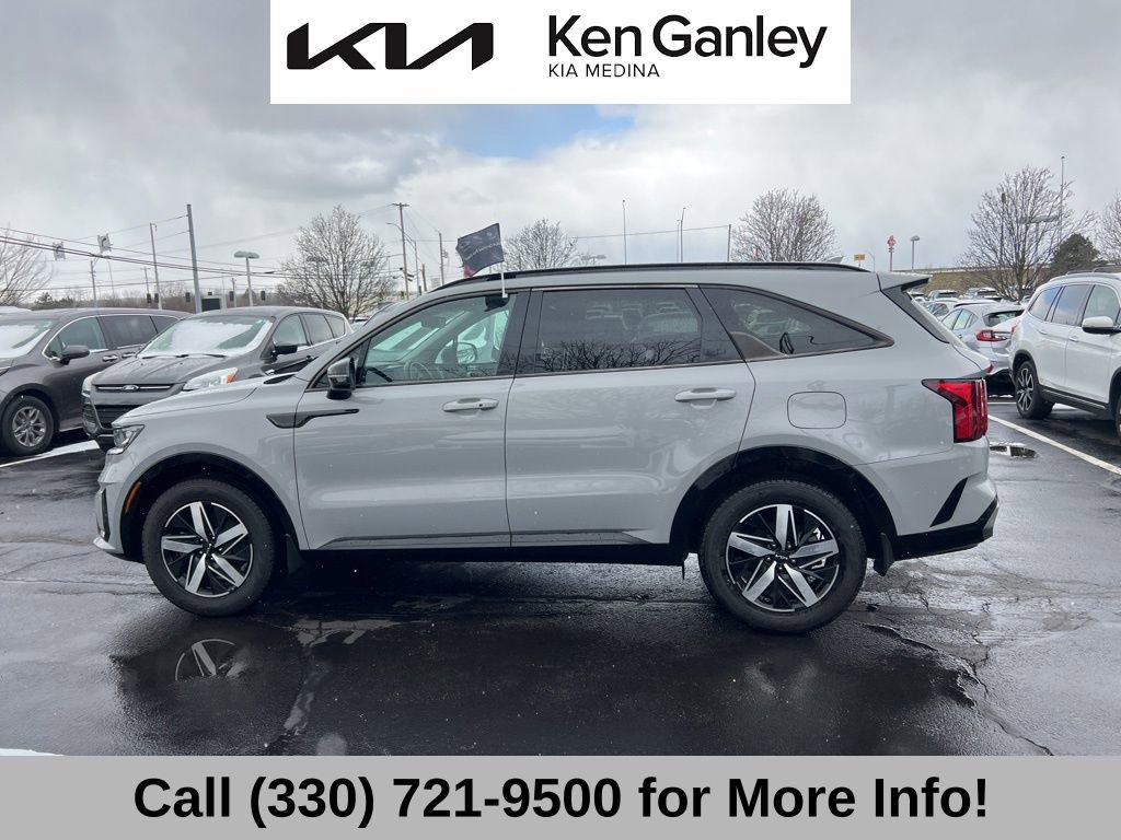 Certified 2022 Kia Sorento EX w/ Panoramic Sunroof Package image 16