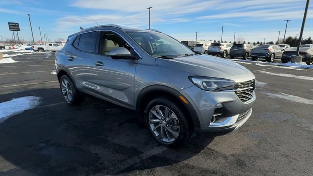 Used 2023 Buick Encore GX Essence w/ Advanced Technology Package image 2