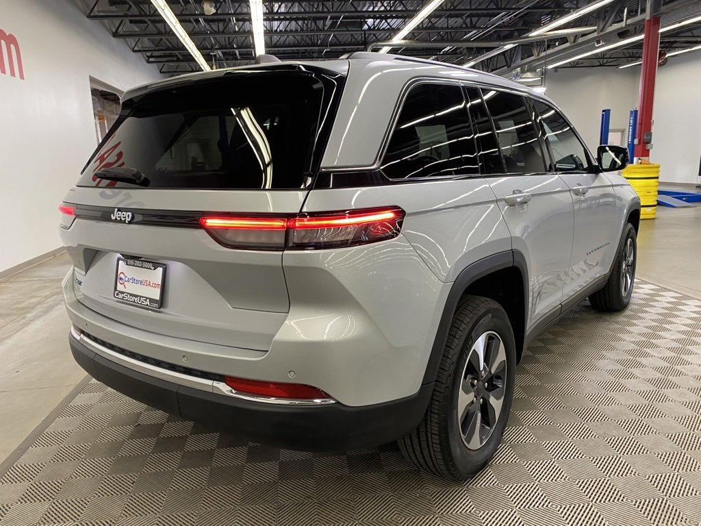 Used 2023 Jeep Grand Cherokee 4WD 4xe image 10