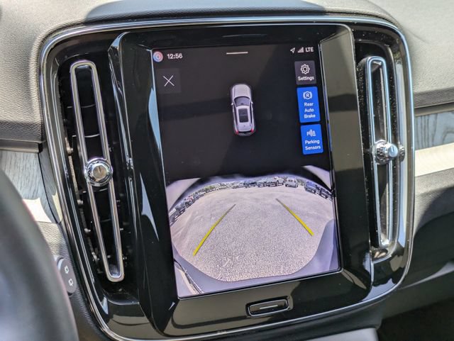 Certified 2025 Volvo XC40 B5 Core AWD/4WD image 26