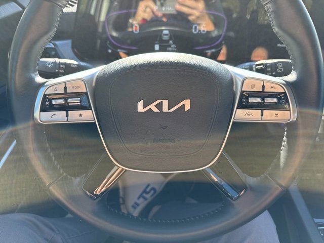 Used 2024 Kia Telluride S image 10