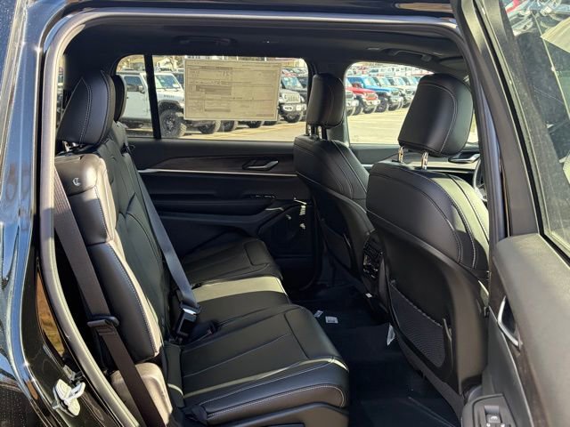 New 2025 Jeep Grand Cherokee L Limited image 34