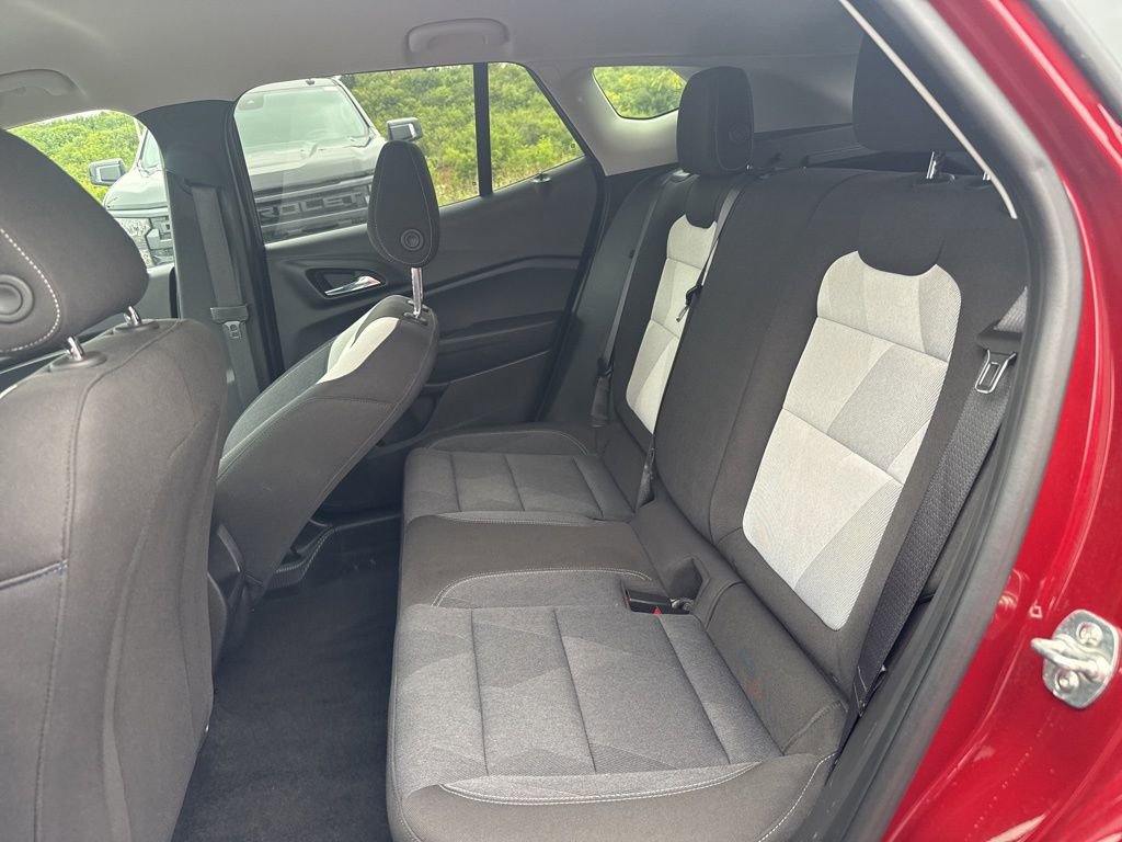 Used 2025 Chevrolet Trax LS image 20