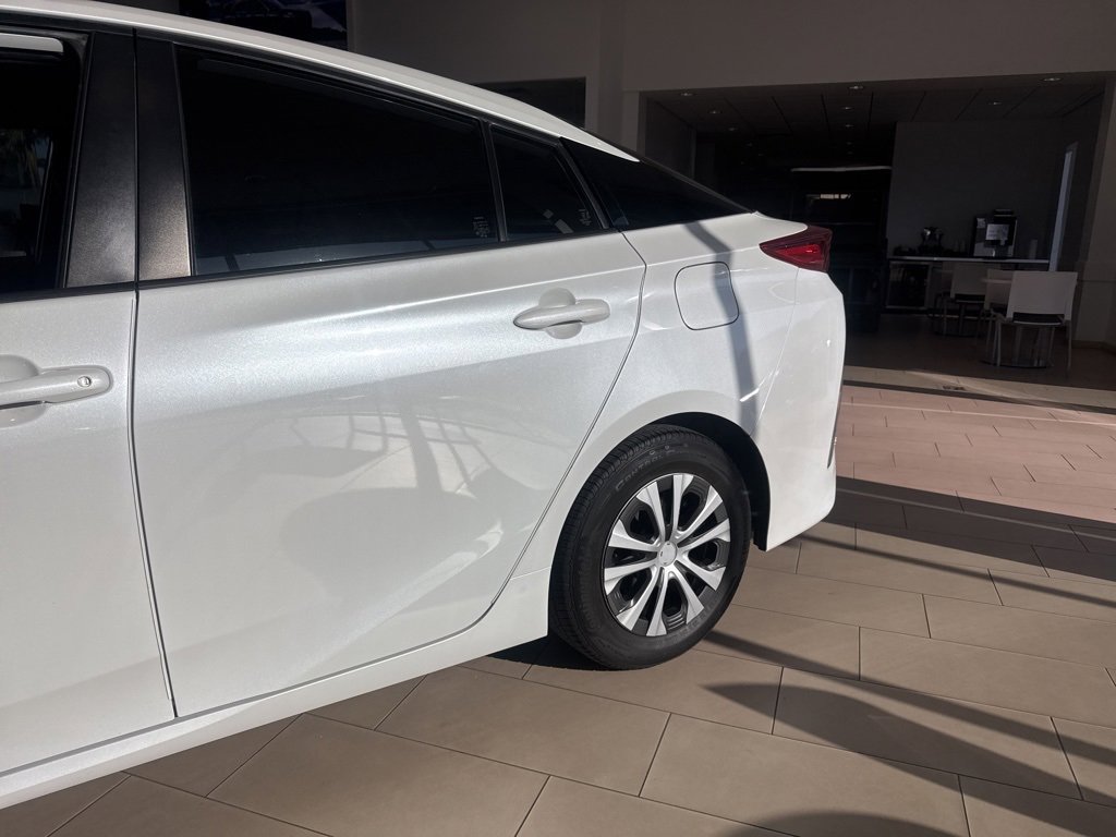 Used 2022 Toyota Prius Prime XLE image 14