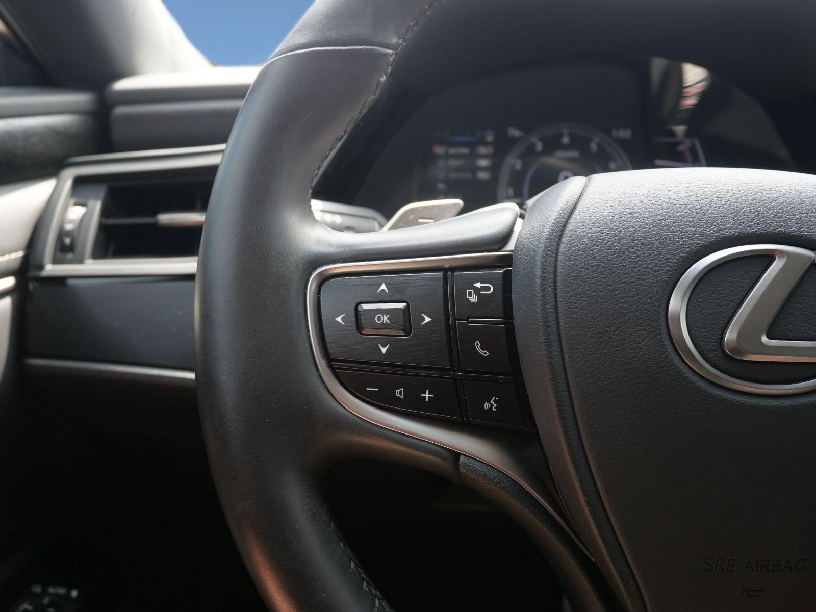 Certified 2024 Lexus ES 350 w/ Premium Package image 12