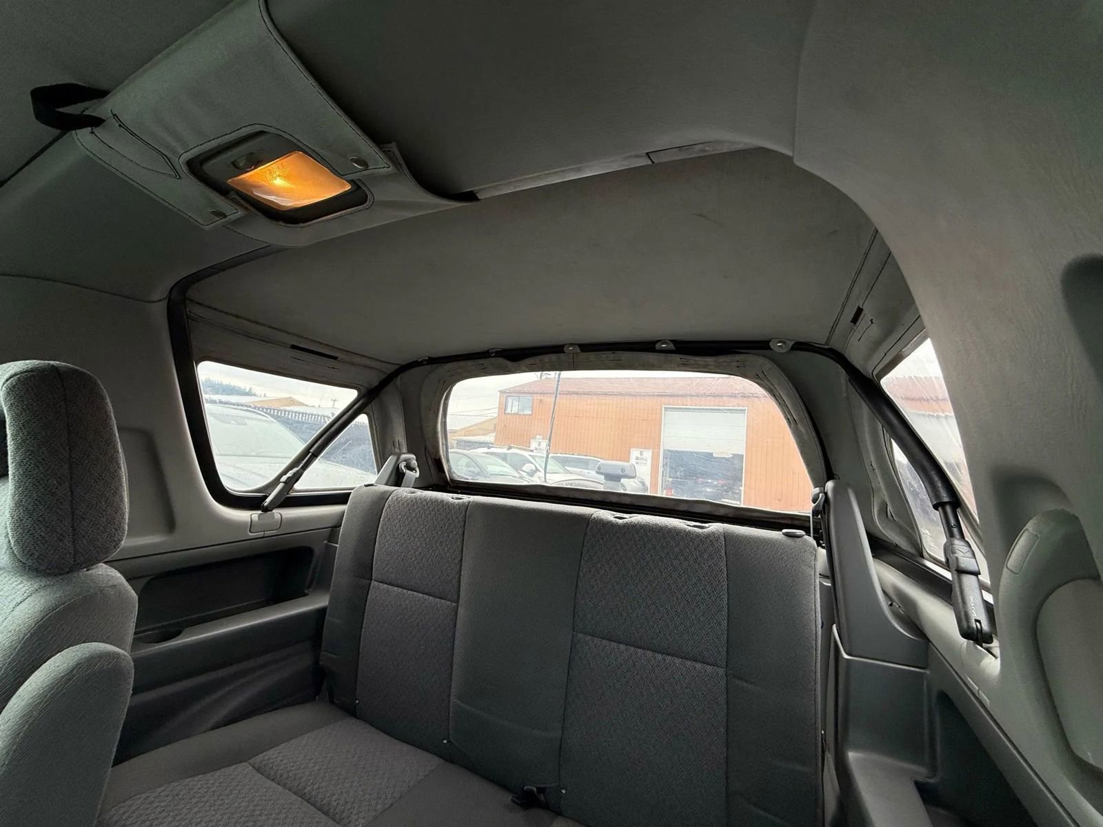 Used 2003 Chevrolet Tracker 4WD Convertible image 12